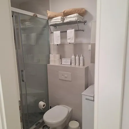 Elanza Apartment *